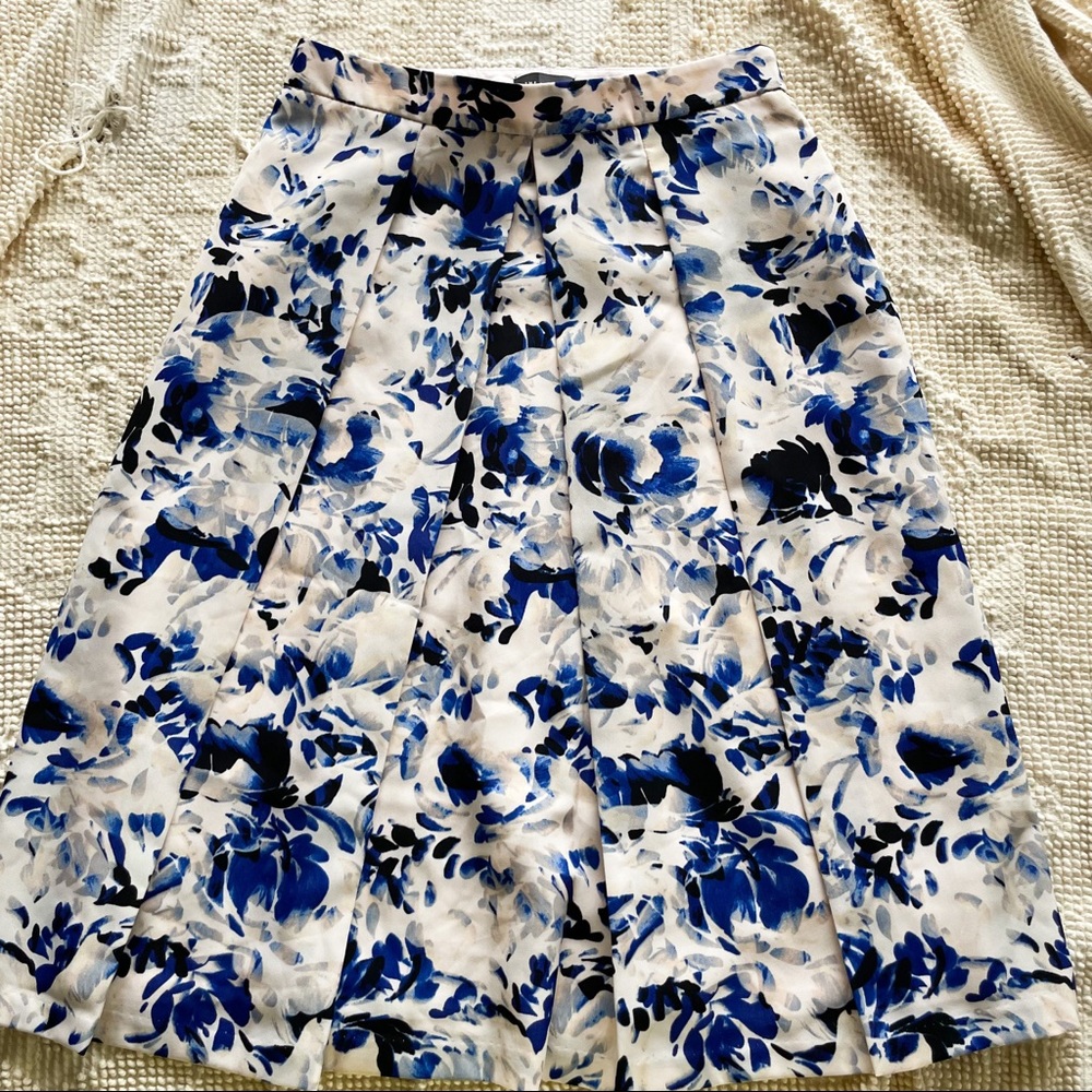 The Limited Pleated Midi Skirt Blue Watercolor Floral Sz 2 Tall